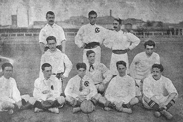 El Club cesa sus actividades el 1906. Muchos de los componentes del equipo juegan en otra formación, el X Foot-Ball Club
