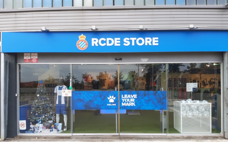 Vine a la RCDE Store de l’Estadi i aparca gratis!