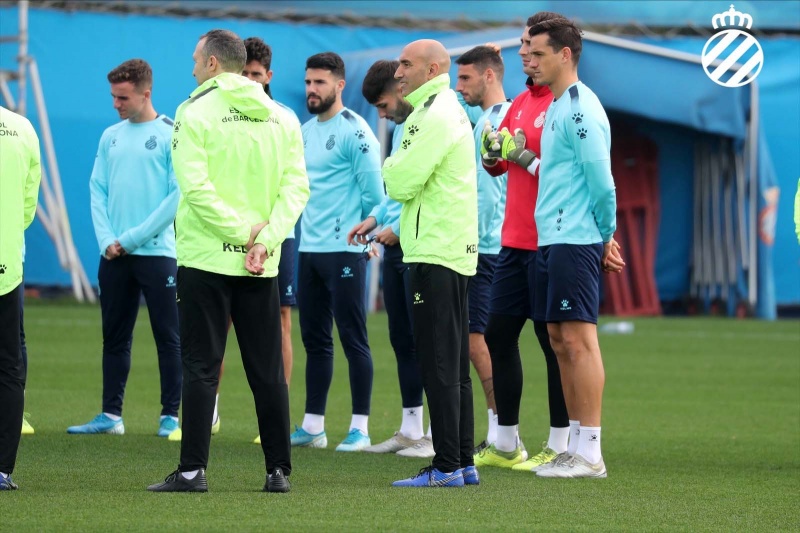 Sesión de entrenamiento y merecido descanso