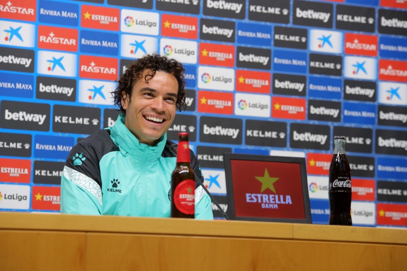 En busca del título