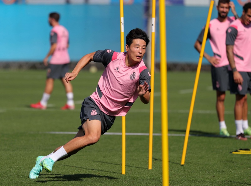 Entrenamiento en el RCDE Stadium
