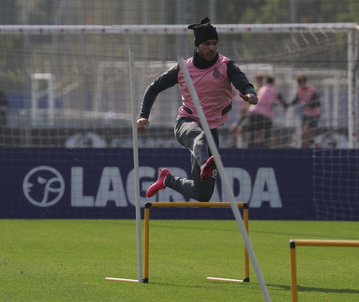 Entrenamiento en el RCDE Stadium