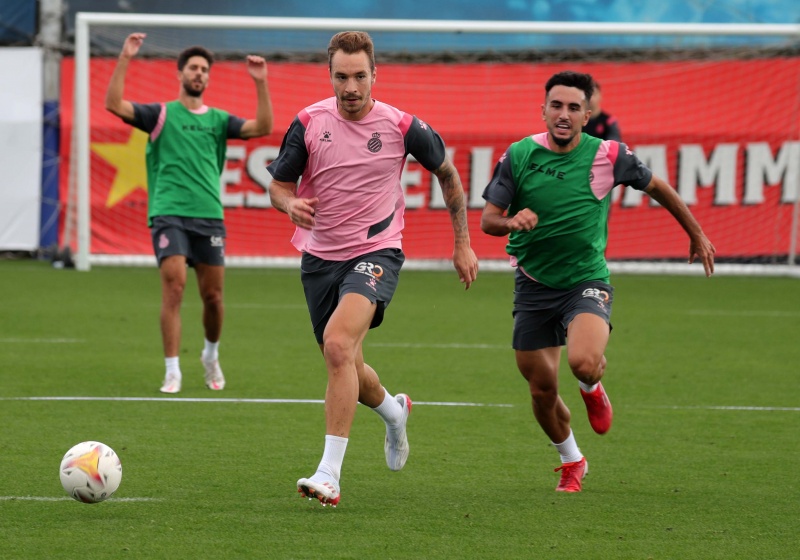 Entrenamiento en la CE Dani Jarque