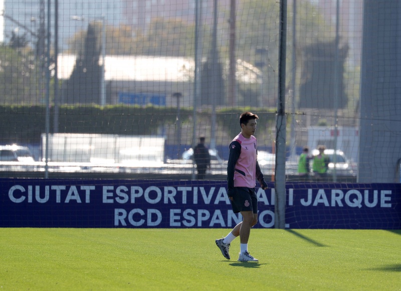 Wu Lei y Joan García, los últimos en incorporarse
