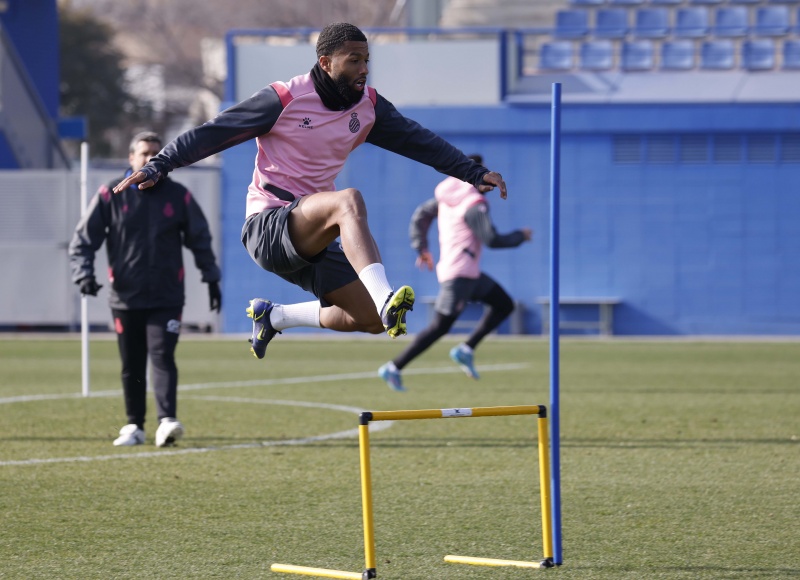Entrenamiento en el RCDE Stadium