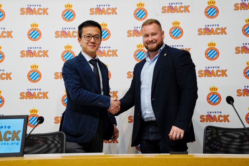 El RCD Espanyol y Crypto SNACK cierran un acuerdo de patrocinio pionero