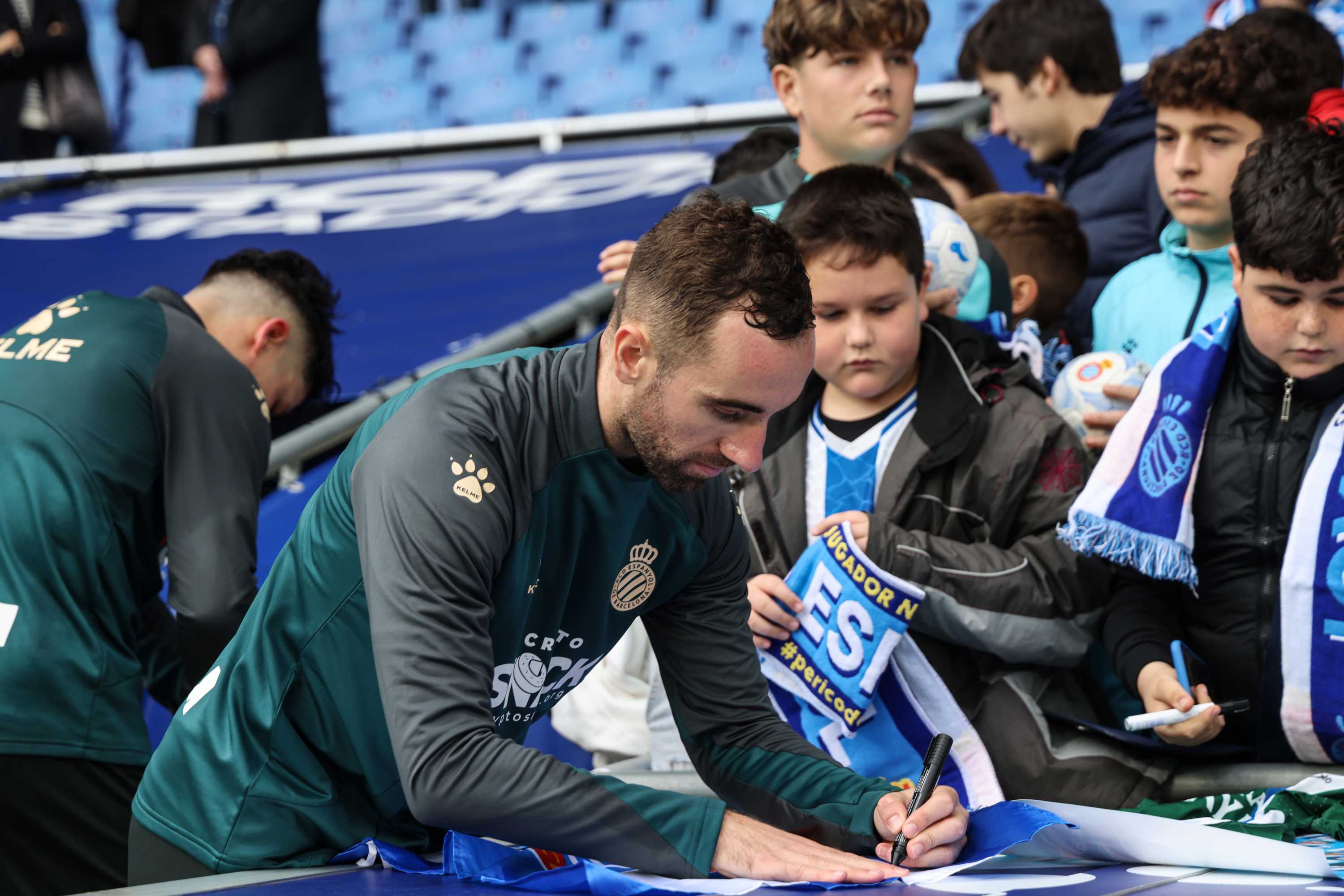 Gran jornada de equipo: afición, cuerpo técnico y jugadores 🤍💙