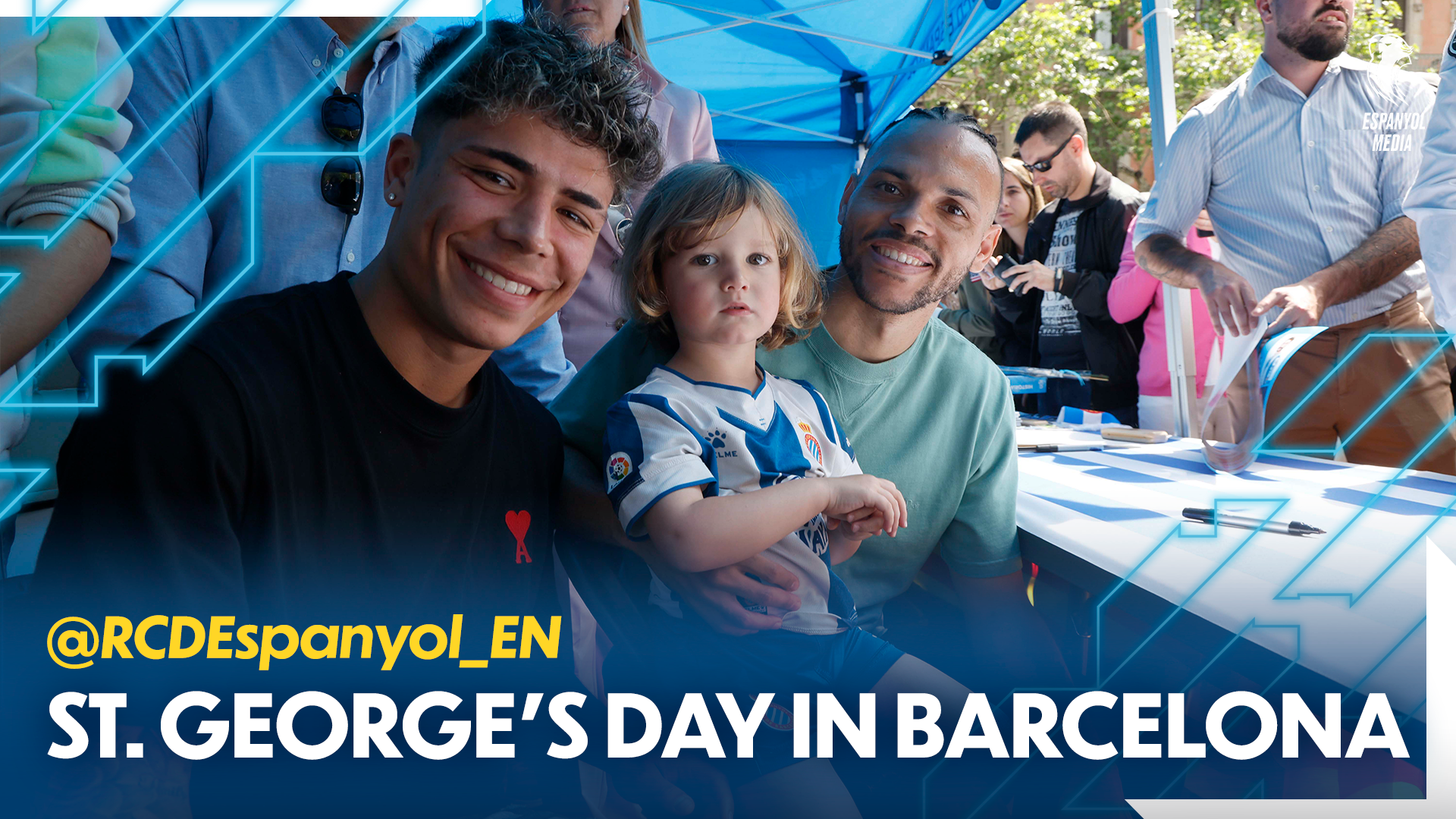 🌹 #RCDE celebrates Dia de Sant Jordi/St. George's Day in Barcelona!