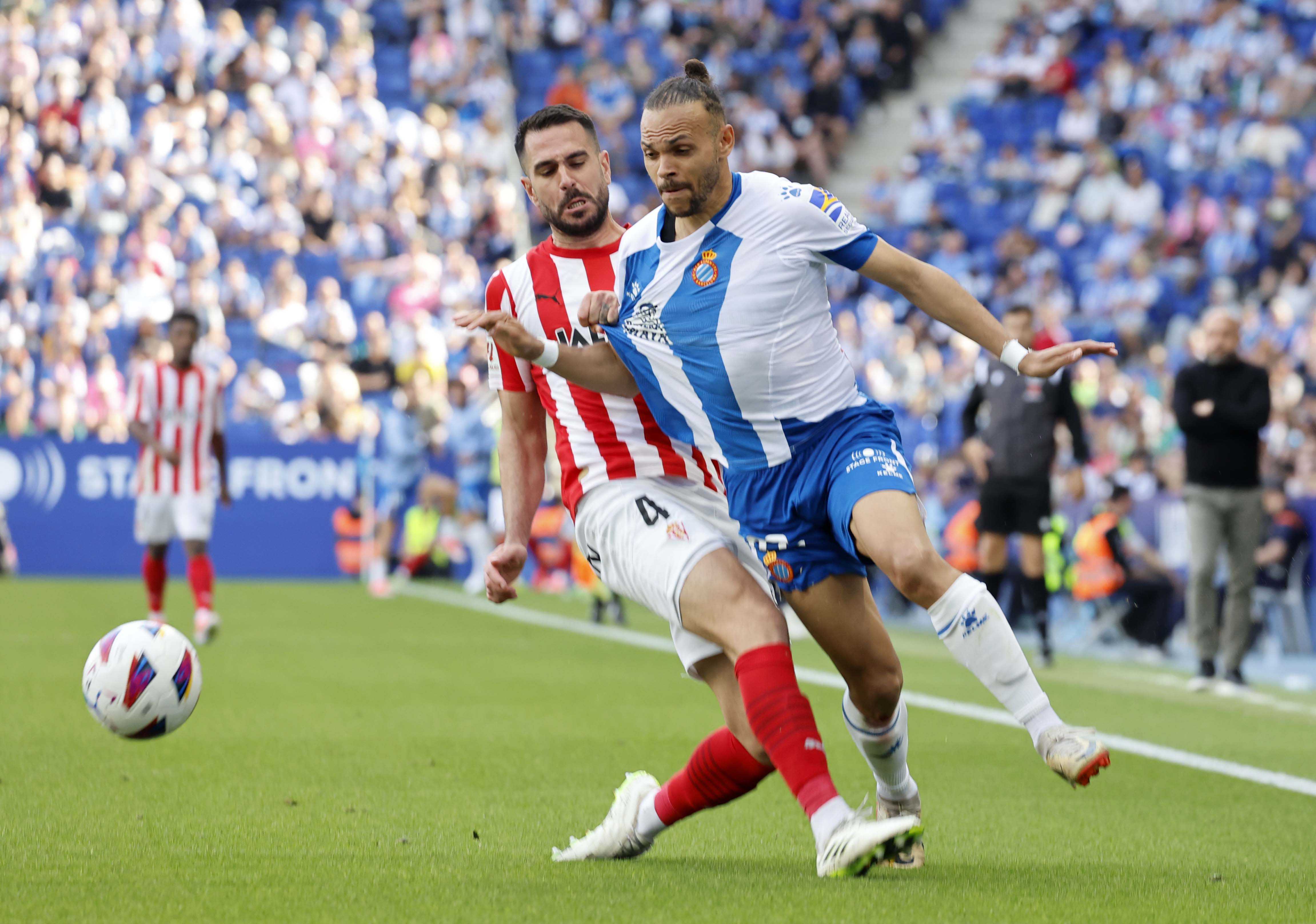 0-0: Goalless at the Stage Front Stadium