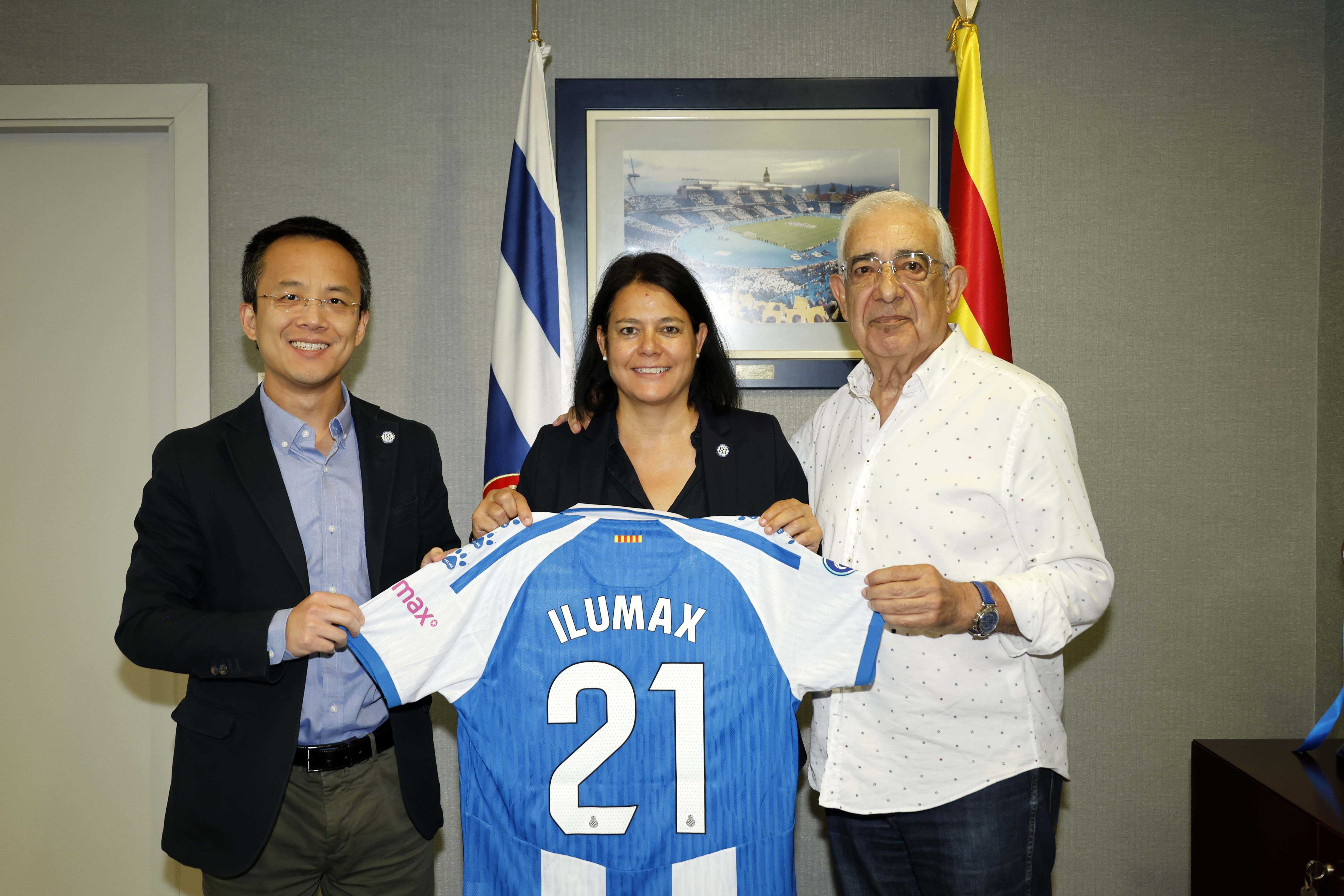 Ilumax renova el seu compromís amb el primer equip femení del RCD Espanyol