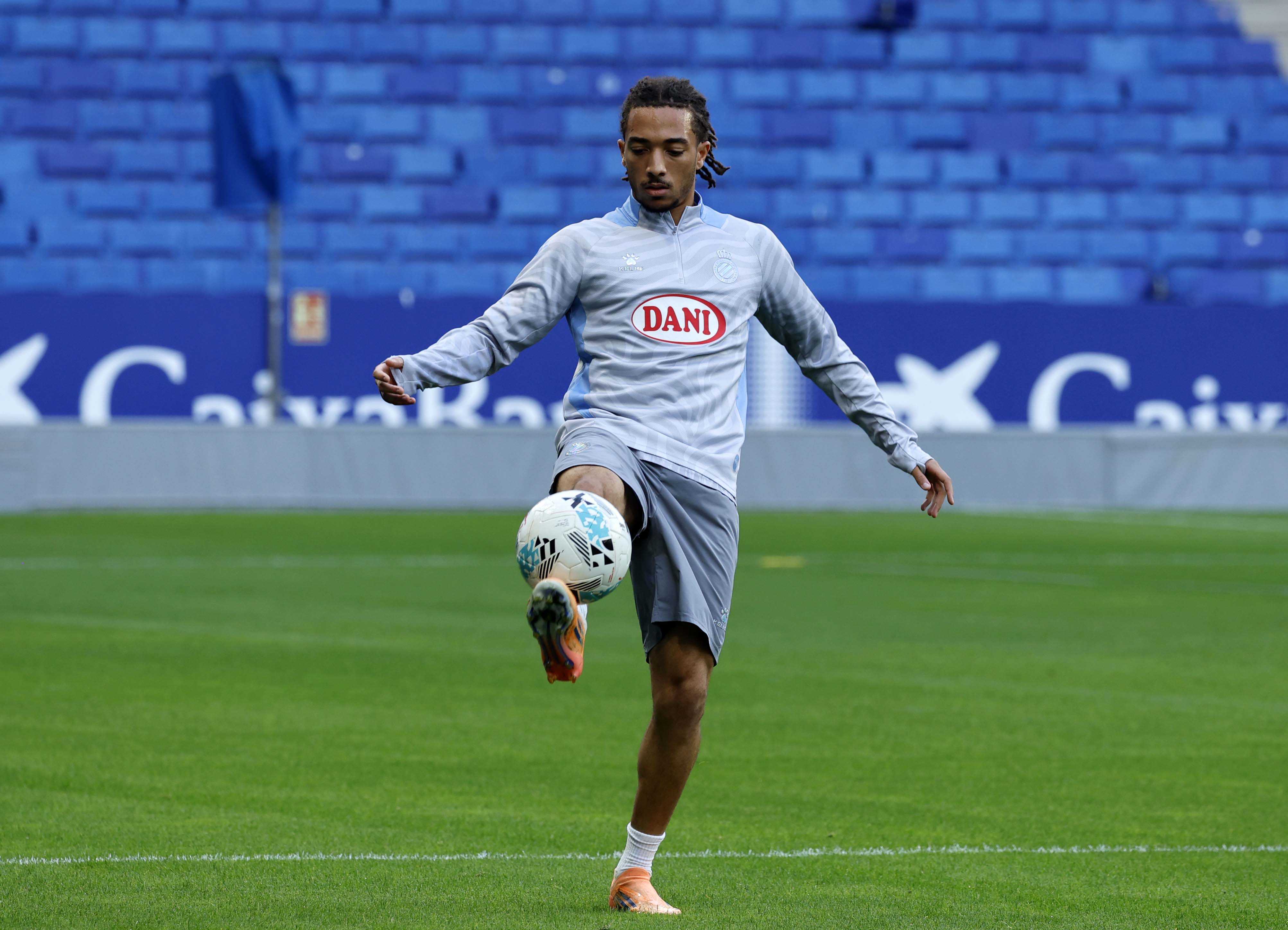 Entrenament a l’RCDE Stadium