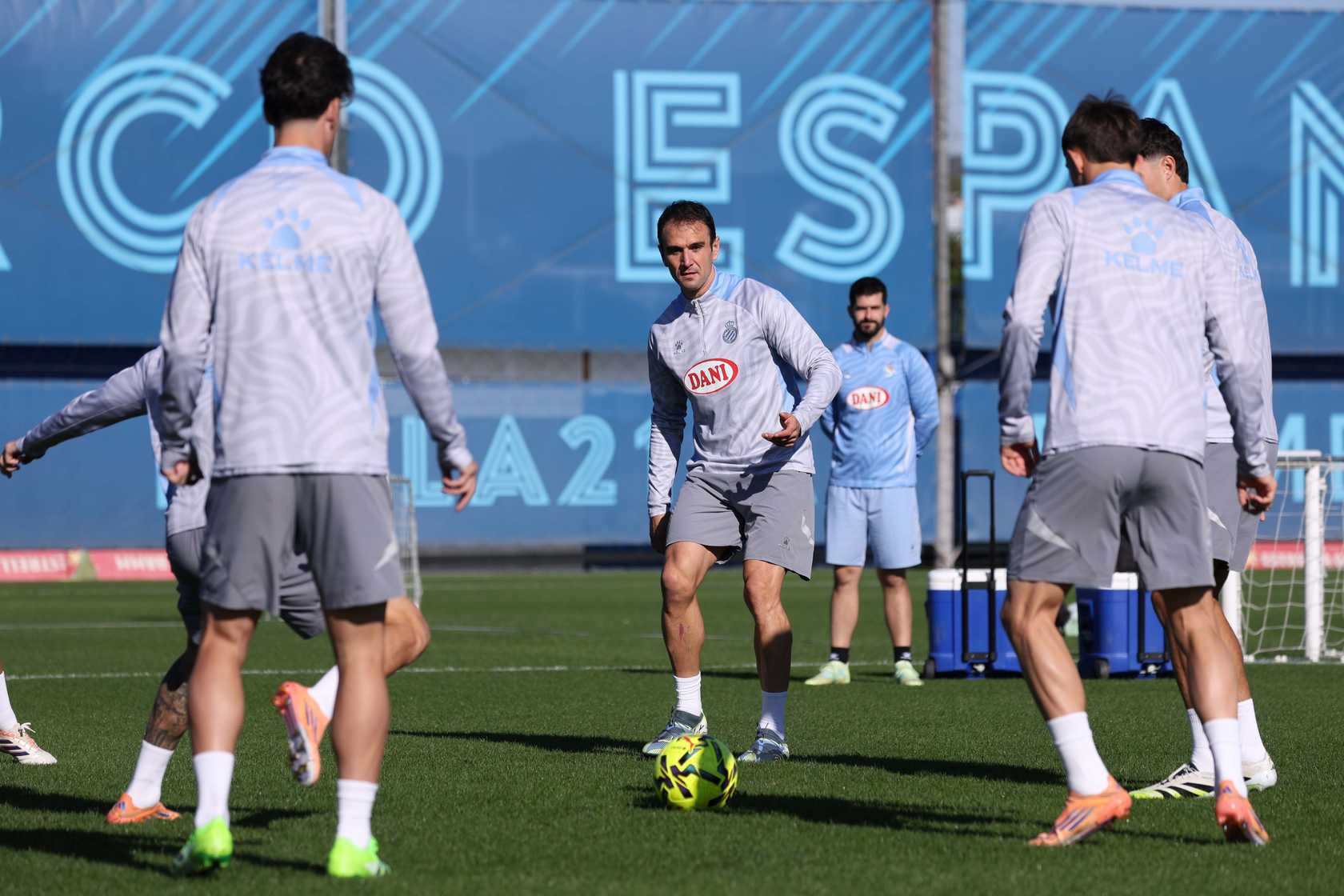 Entrenamiento en la CE Dani Jarque