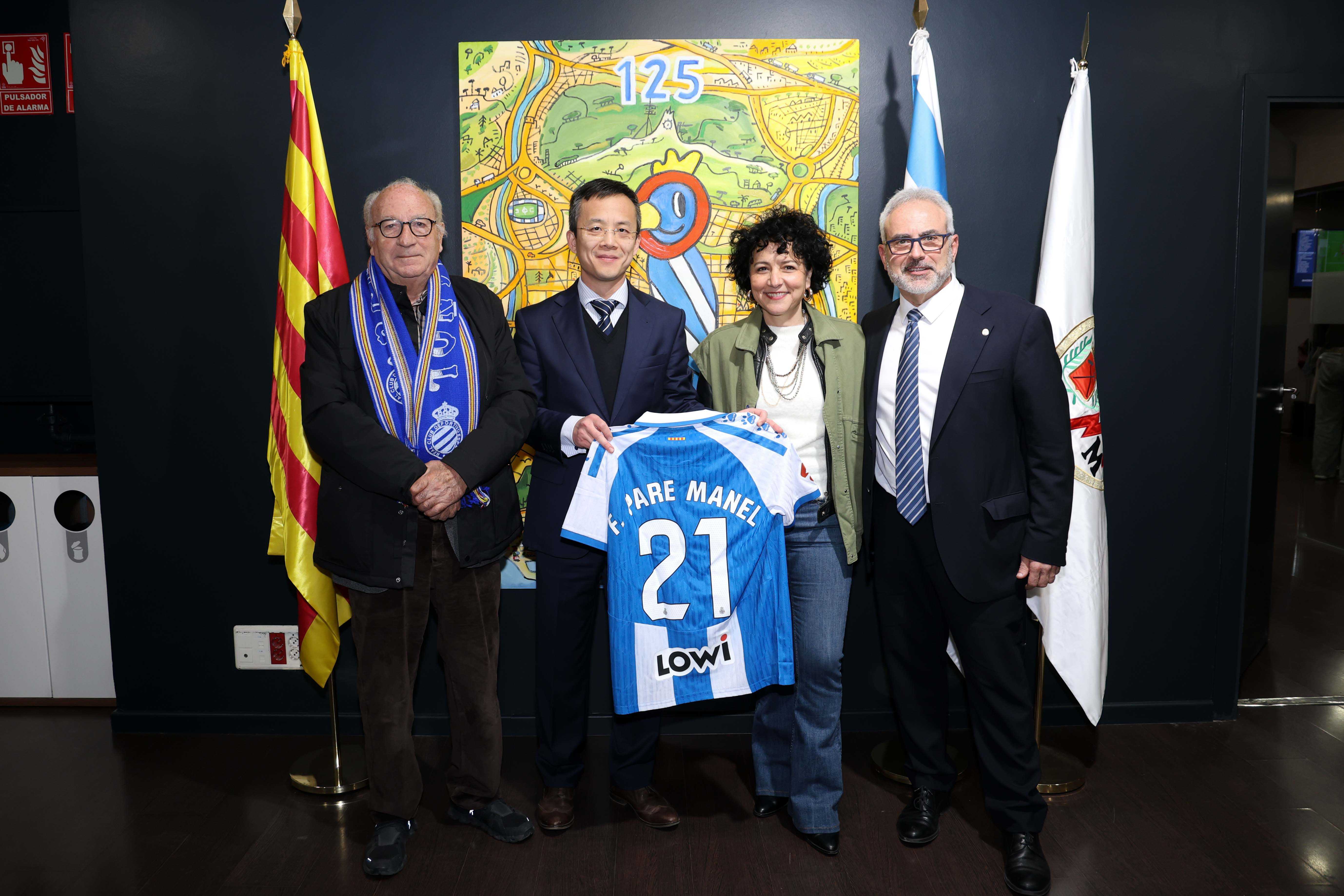 Nova acció solidària de l’Espanyol amb la Fundació Pare Manel