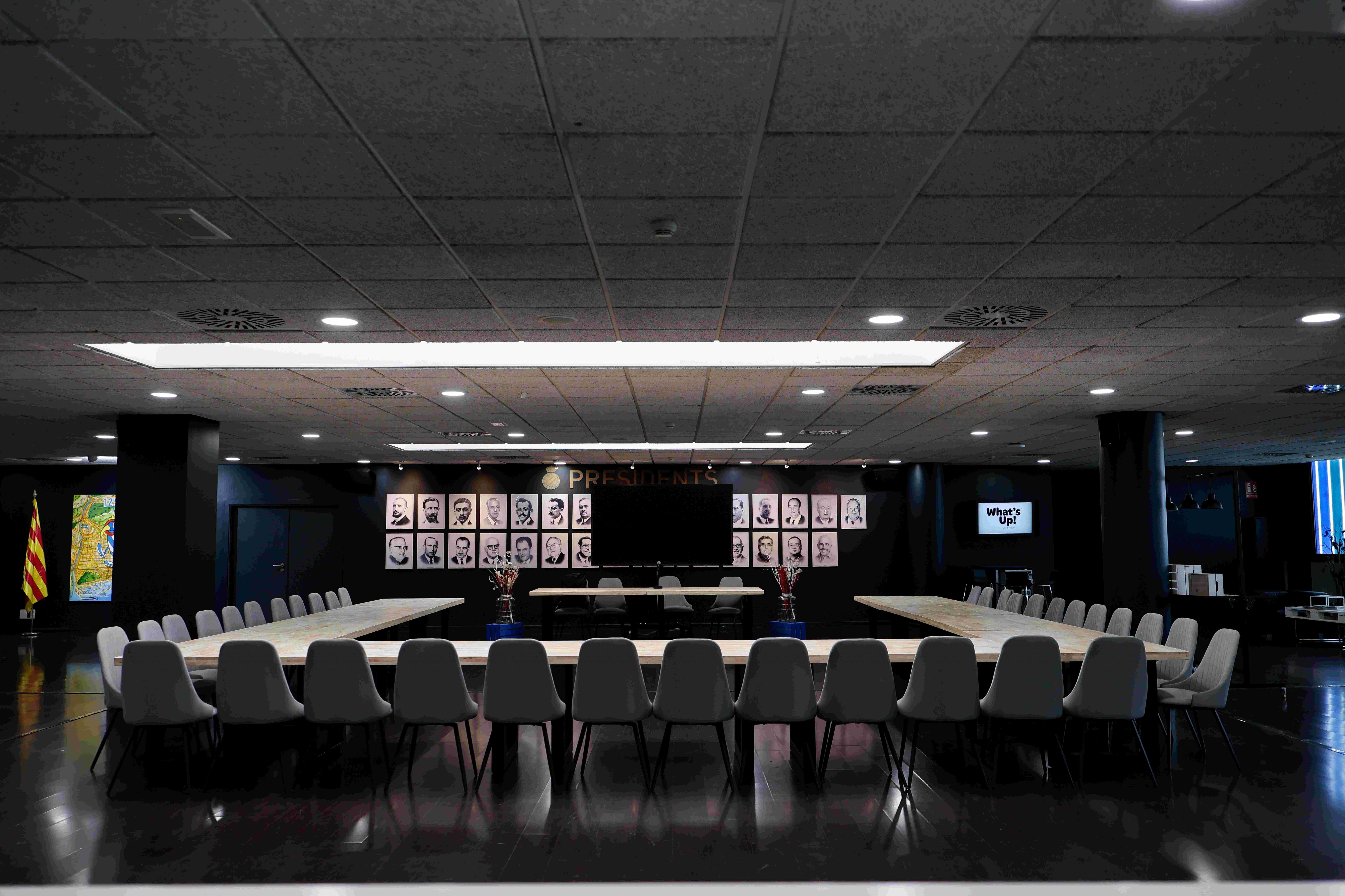 What’s Up! celebra su reunión de franquicias en el RCDE Stadium