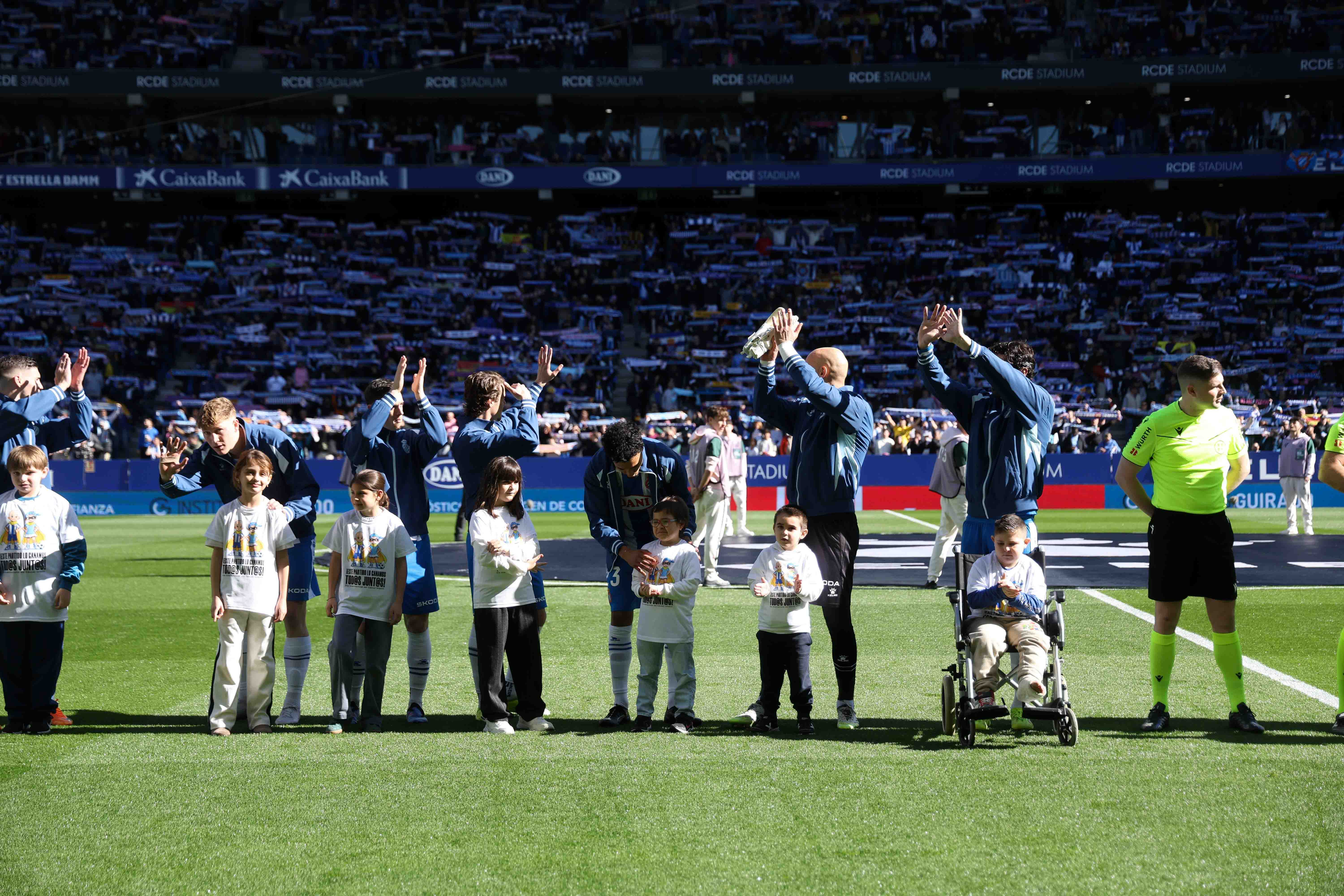 El RCD Espanyol se vuelca con el cáncer infantil en una jornada llena de emoción y compromiso