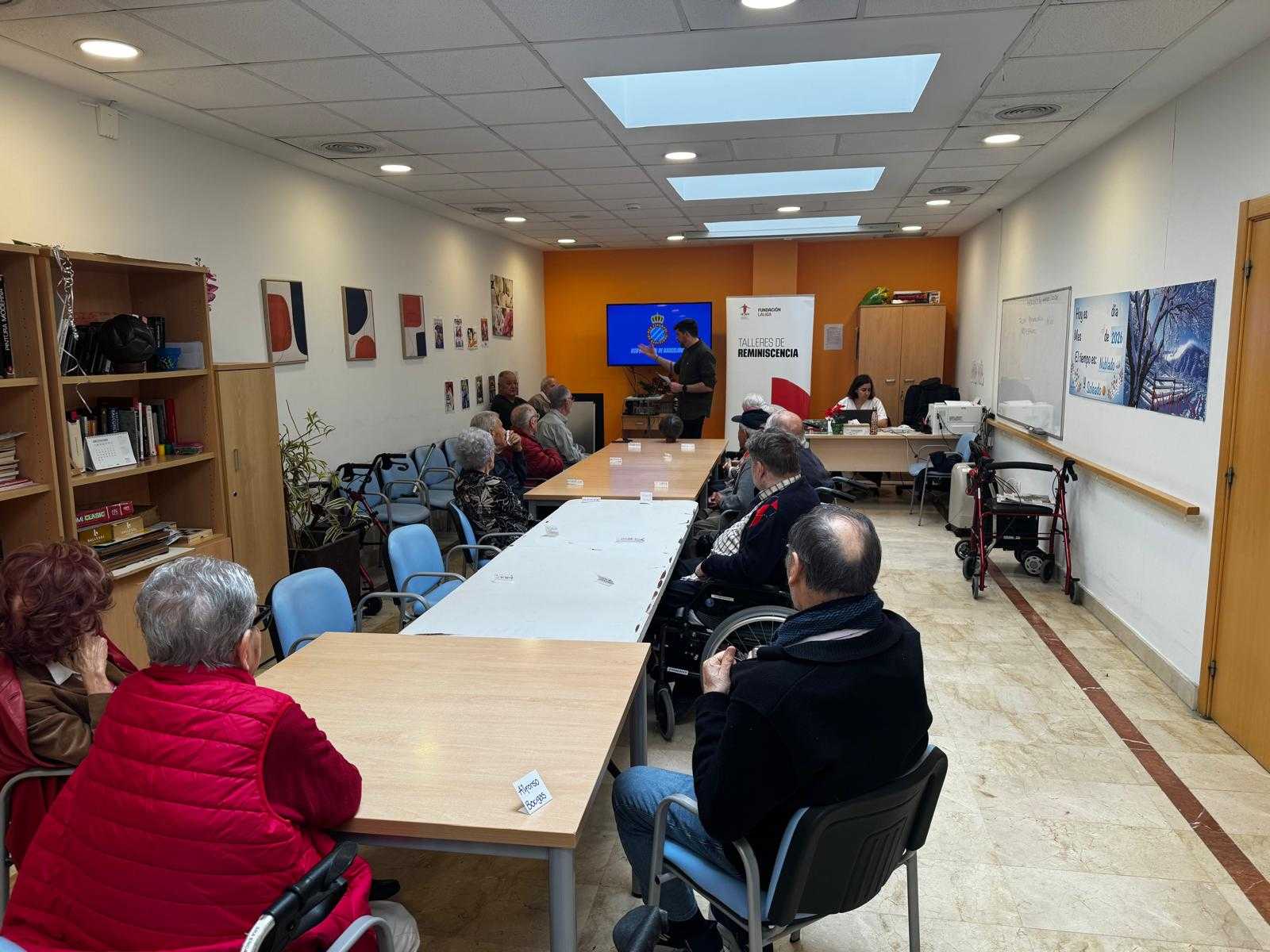 El RCD Espanyol reforça el seu compromís social amb una nova edició dels Tallers de Reminiscència