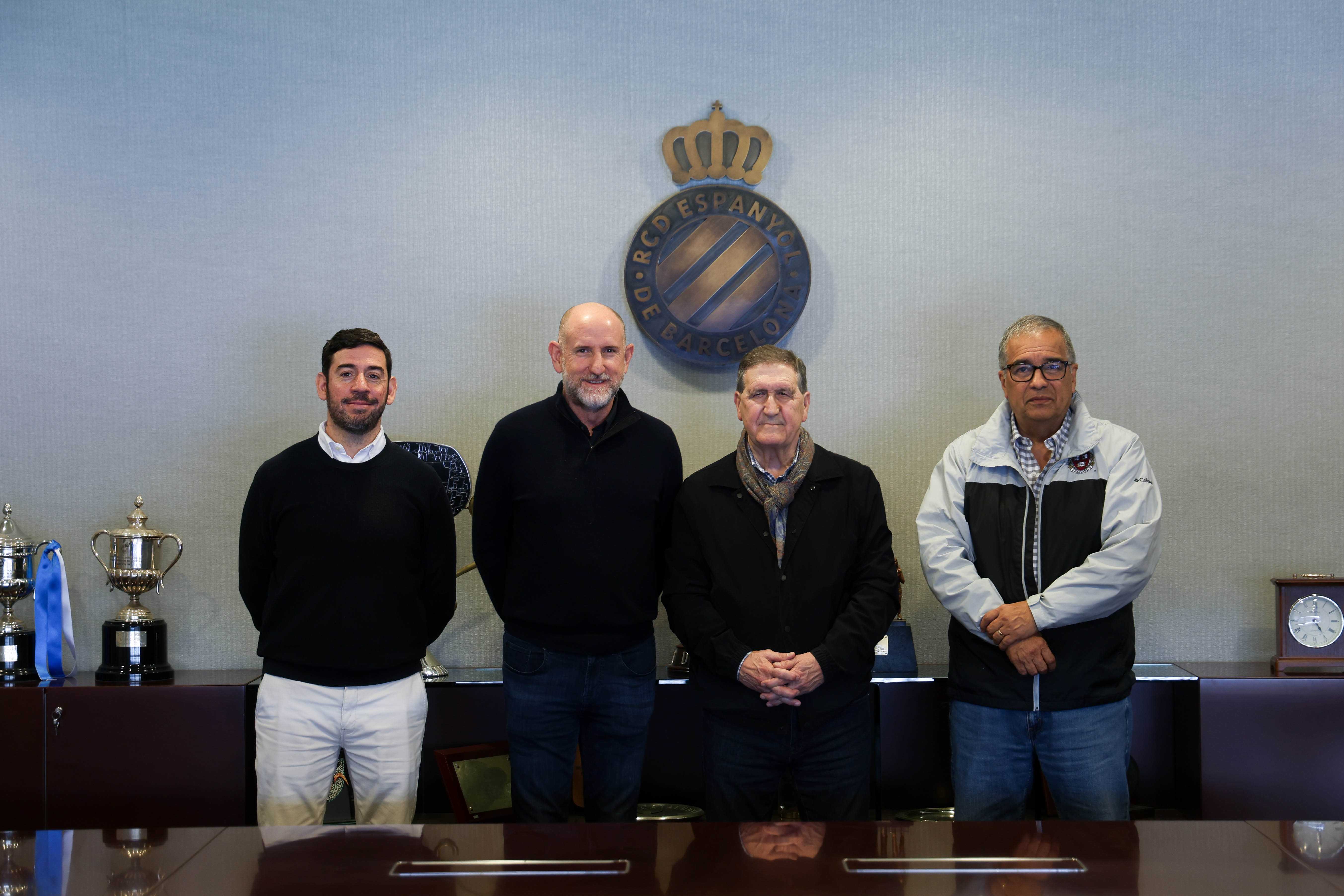 El RCD Espanyol comparte su modelo con representantes del fútbol de Costa Rica