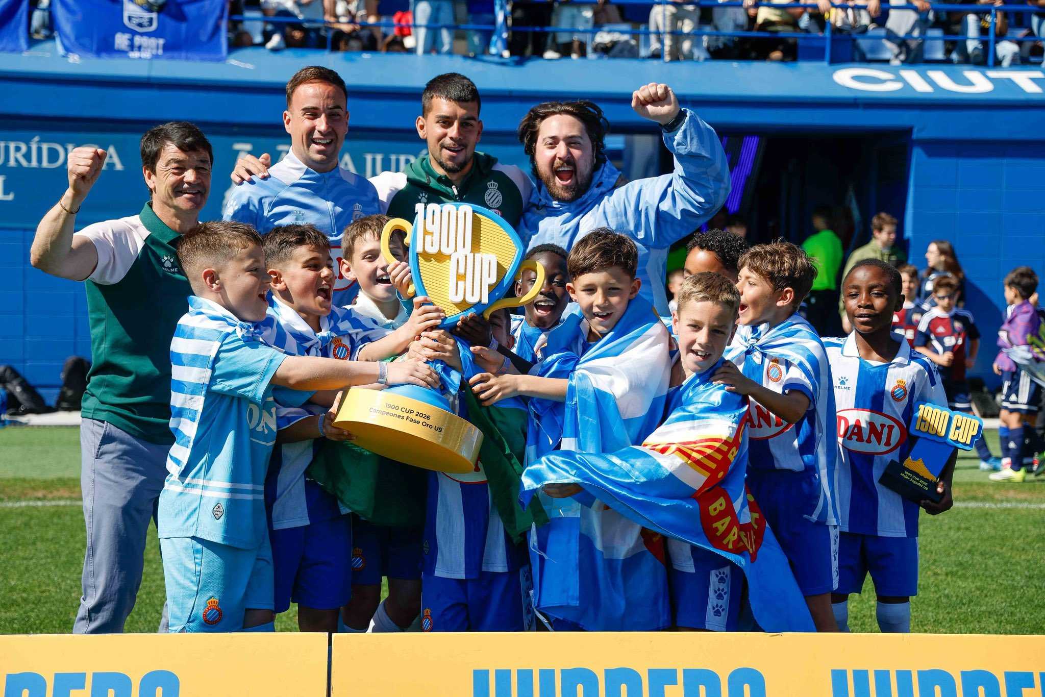 Éxito de la 1900 CUP