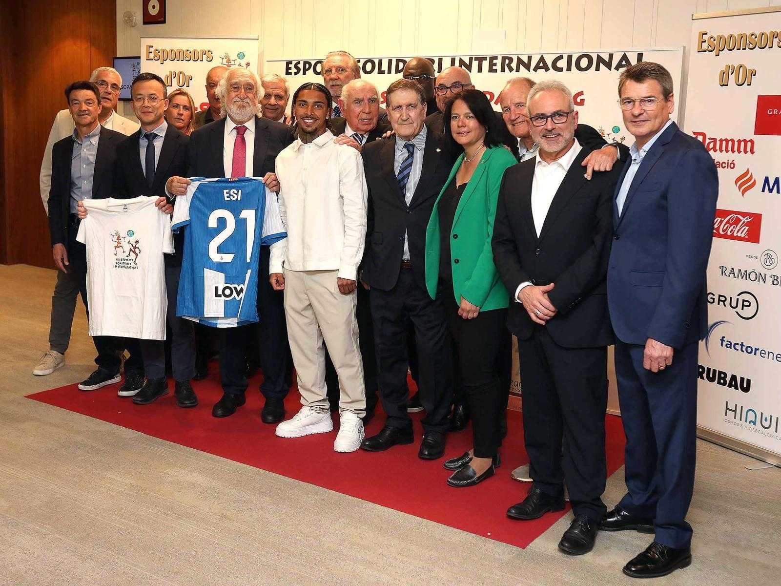 El Espanyol, presente en una noche mágica de solidaridad con ESI