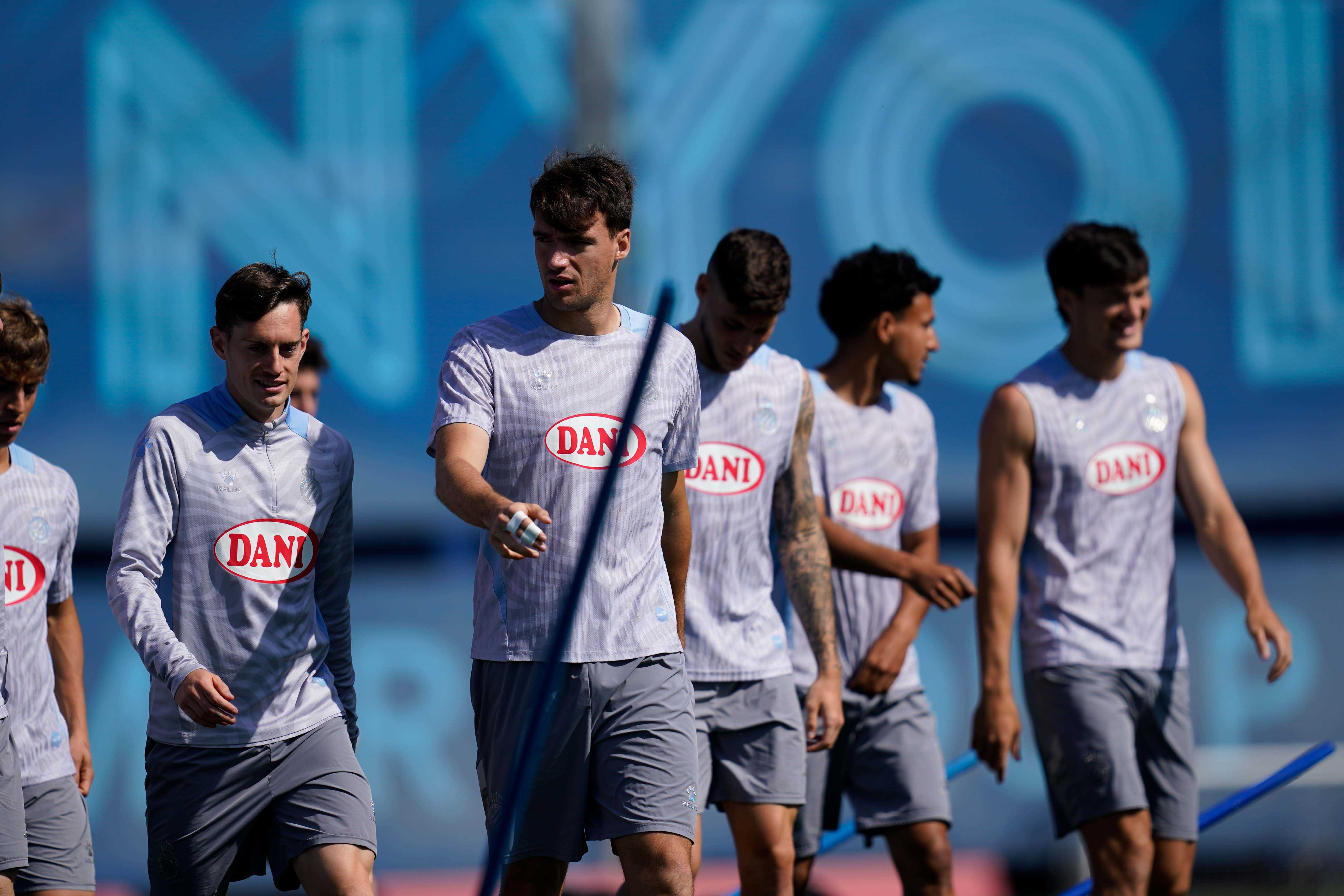 Entrenament a l’RCDE Stadium