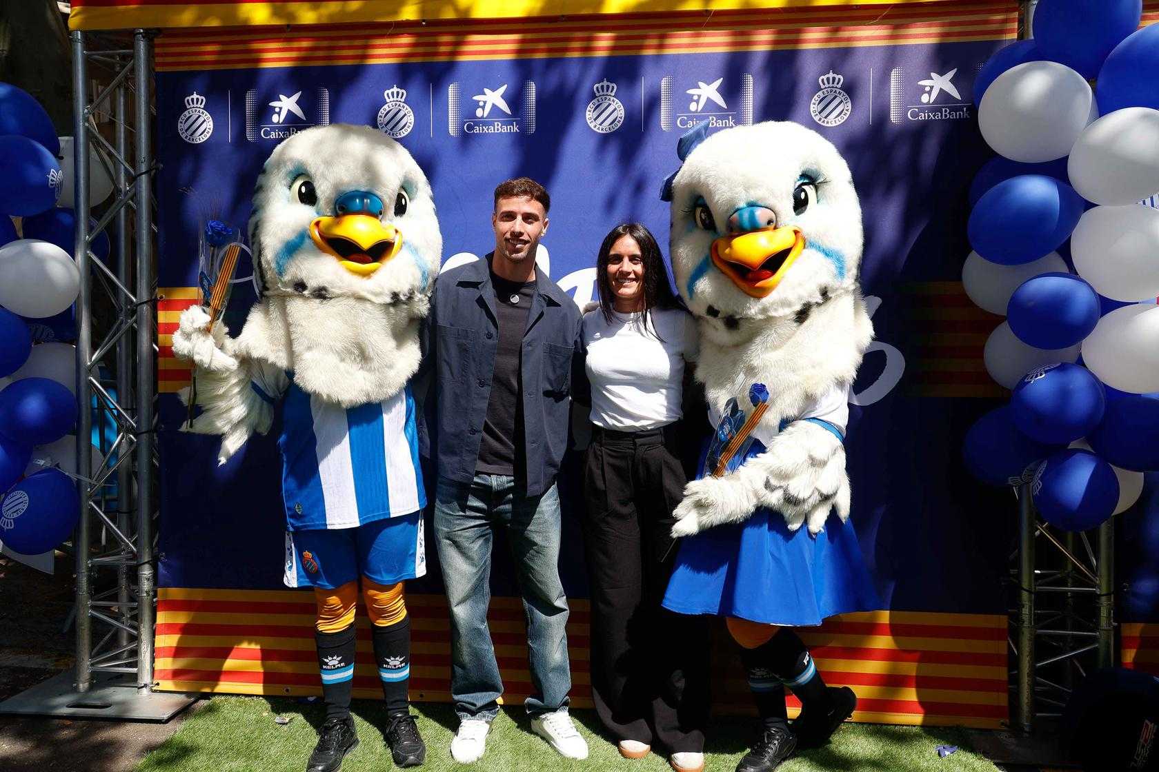 El Espanyol celebra Sant Jordi en Barcelona