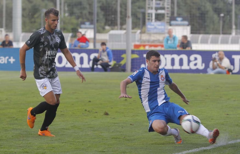 Aaron Martín, victòria i gol