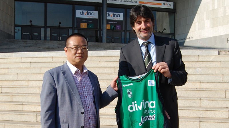 Visita institucional a la Penya