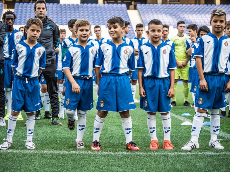 Per Reis, els nens i nenes prenen el protagonisme a l'Espanyol-Deportivo