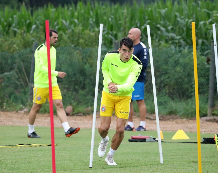 M. Roca, con molestias