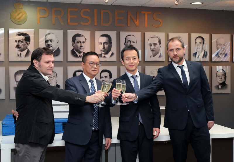 Brindando por unas Felices Fiestas y un gran 2019