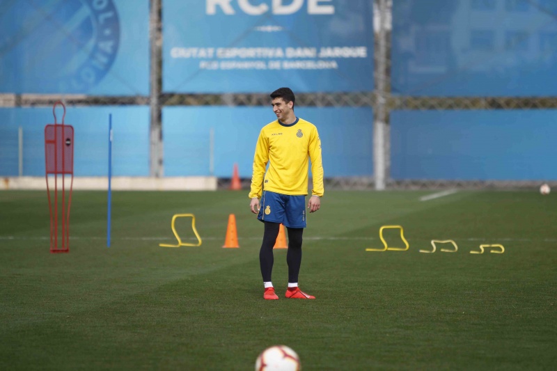 “Nos hemos de hacer fuertes en casa”