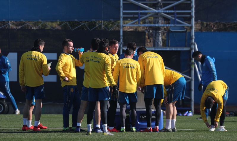 Entrenamiento en la CE Dani Jarque