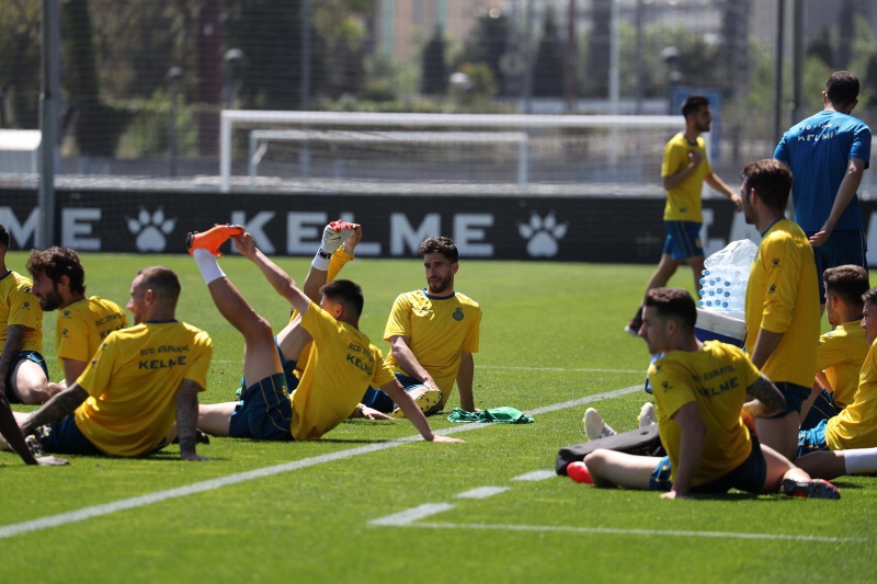 Entrenamiento en el RCDE Stadium