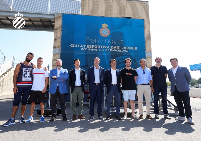 巴塞罗那皇家西班牙人足球俱乐部向加泰罗尼亚司法部门捐赠健身器材