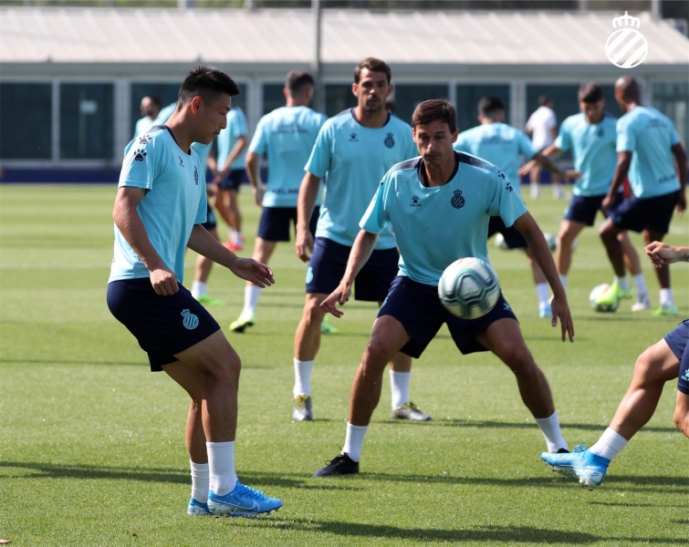 Entrenament a porta tancada